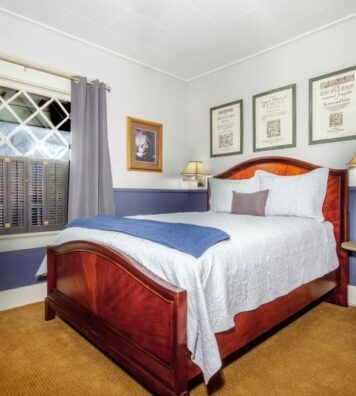 Elizabethan Room, Oak Hill Bed &amp; Breakfast